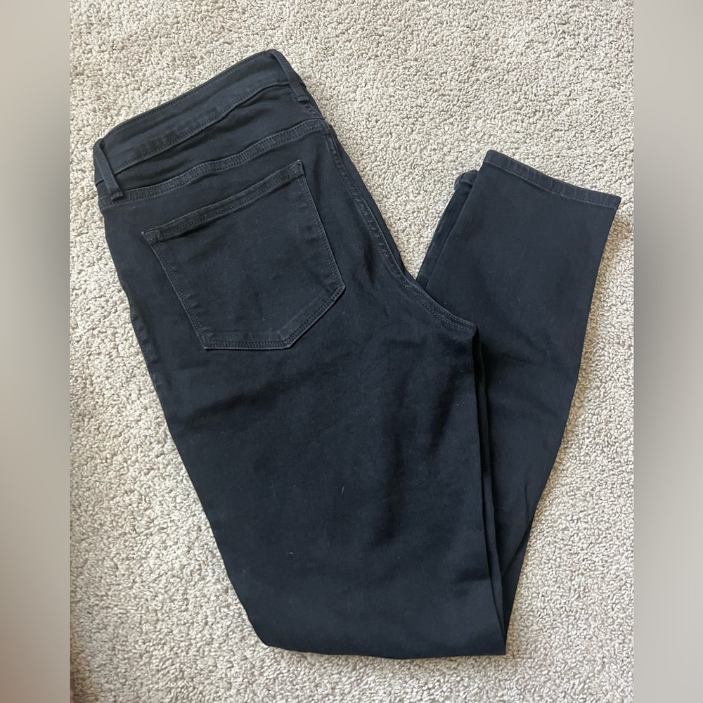Women’s Old Navy Rockstar Super Skinny Black Distressed Jeans